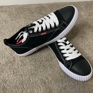 New Levi’s Men Canvas Sneaker, Black Size 13